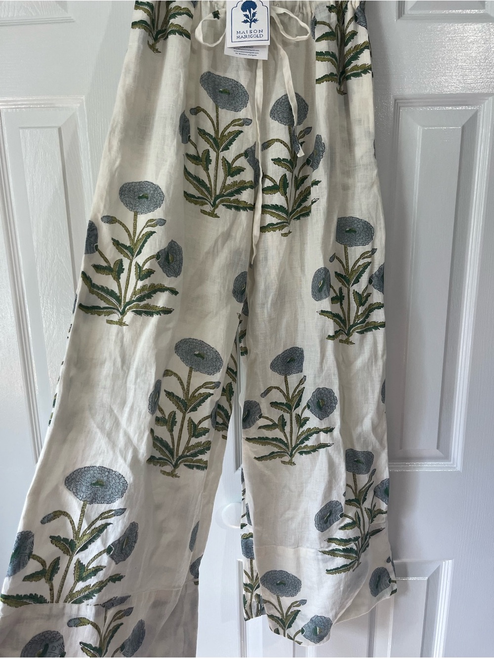 Maison Marigold Wide-Leg Linen Pants with a Green and Blue Floral Print - Picture 5 of 10